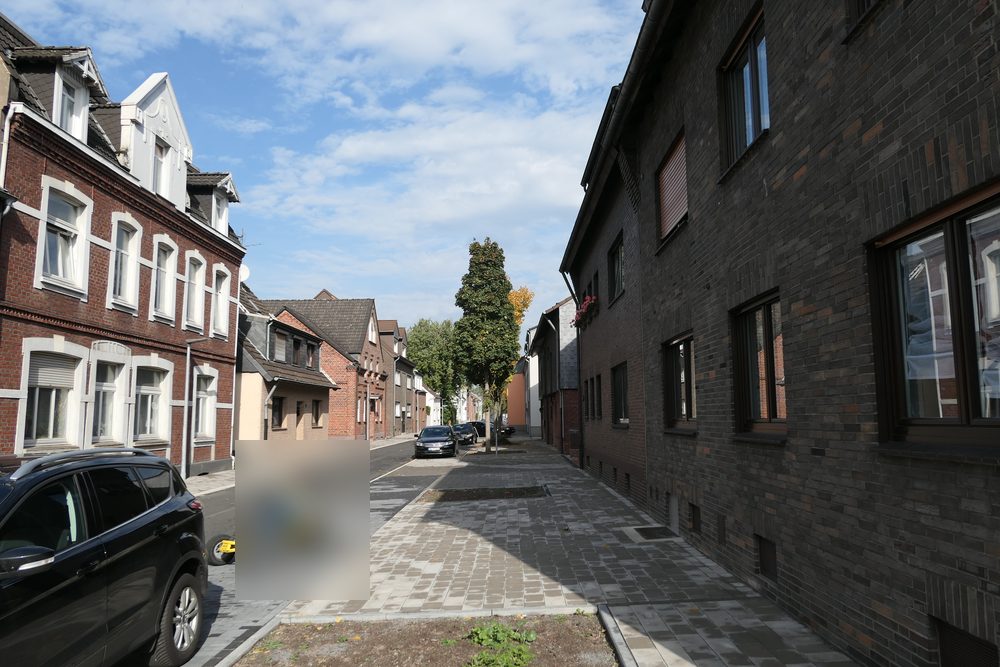 Straße mit älteren Wohnhäusern in Oberhausen-Sterkrade
